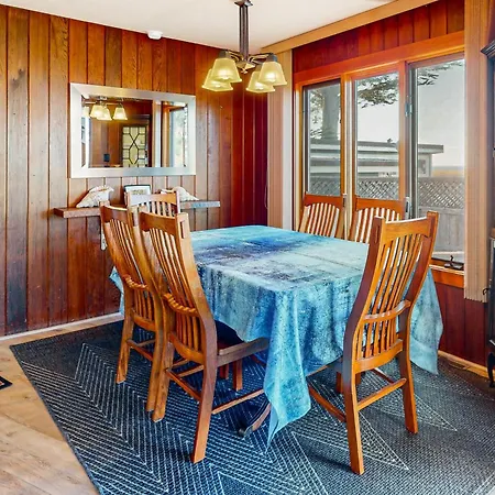 Headlands Cove - Retreat Villa
